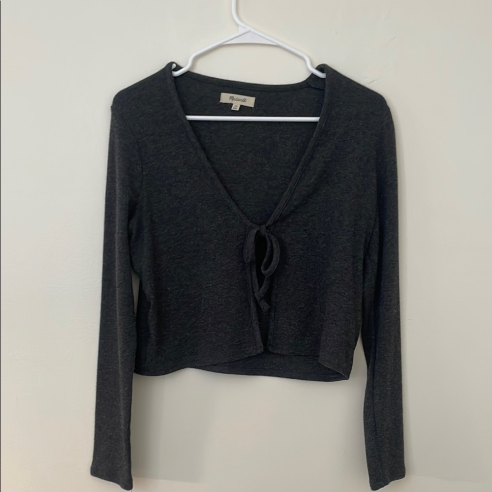 Chic Black Long Sleeve Crop Top with Tie-Front